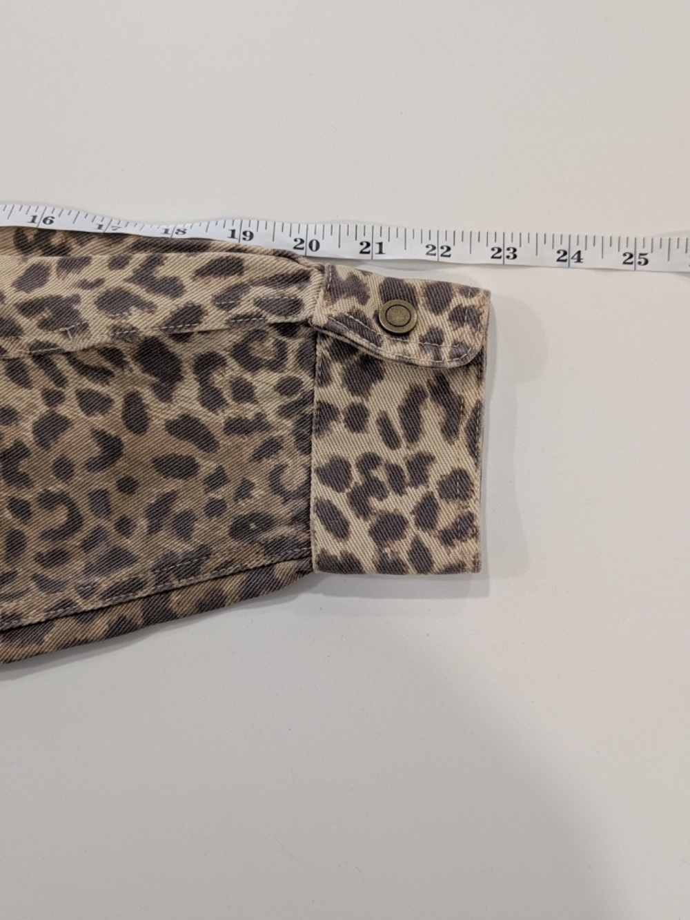 Xirena Gia Shirt Sable Leopard Print Denim NWT Small Snap Button Relaxed Cotton - Picture 12 of 14